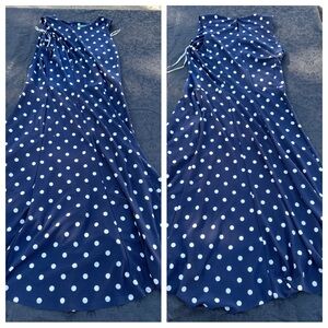 Lauren Ralph Lauren dress size 4
Pit to pit: 14”
Length: 38”